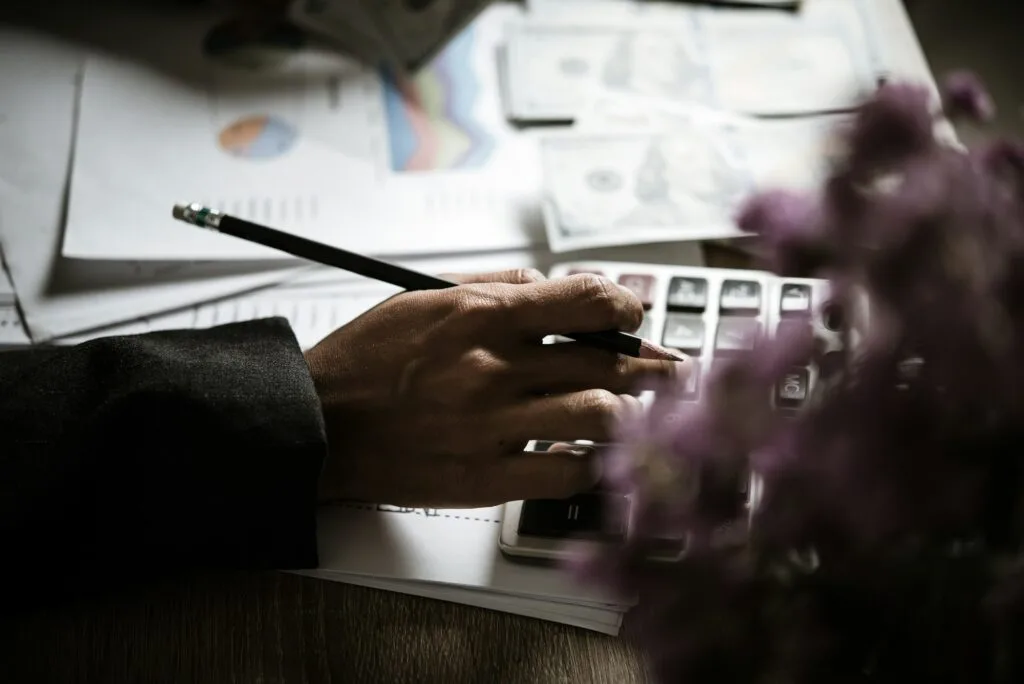 Calculation of financial growth and investment